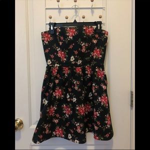 Floral corseted strapless mini dress